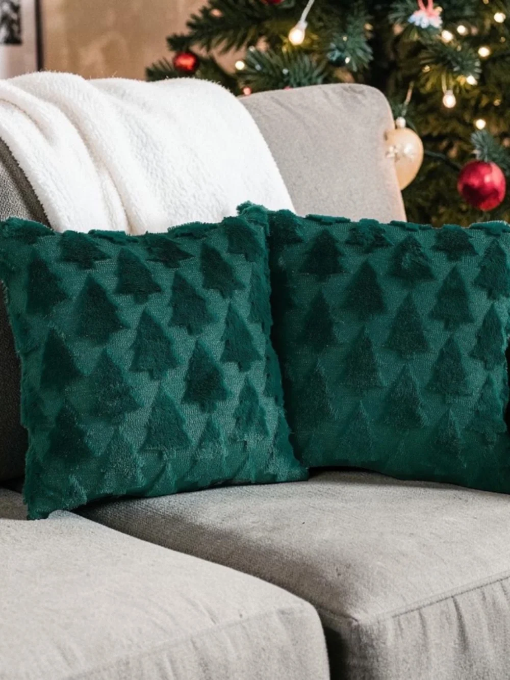 Set of 2 Christmas Tree Pillow Covers 18x18 NWOT